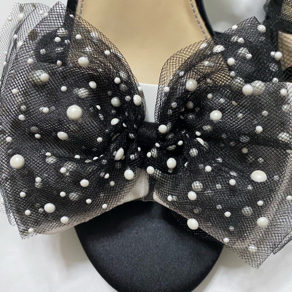 NEW Betsey Johnson Lulu Heeled Black and White Sandals, Size 11 - fit size 10 - Picture 9 of 13